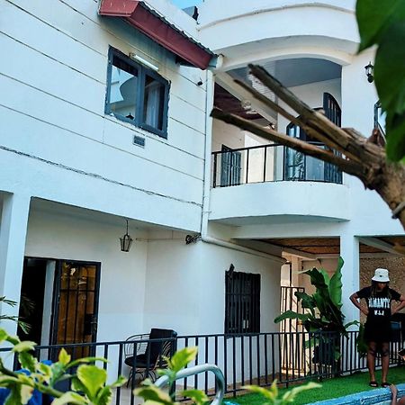 Appartement 2 Chambres Residence Avec Piscine Yaoundé Kültér fotó